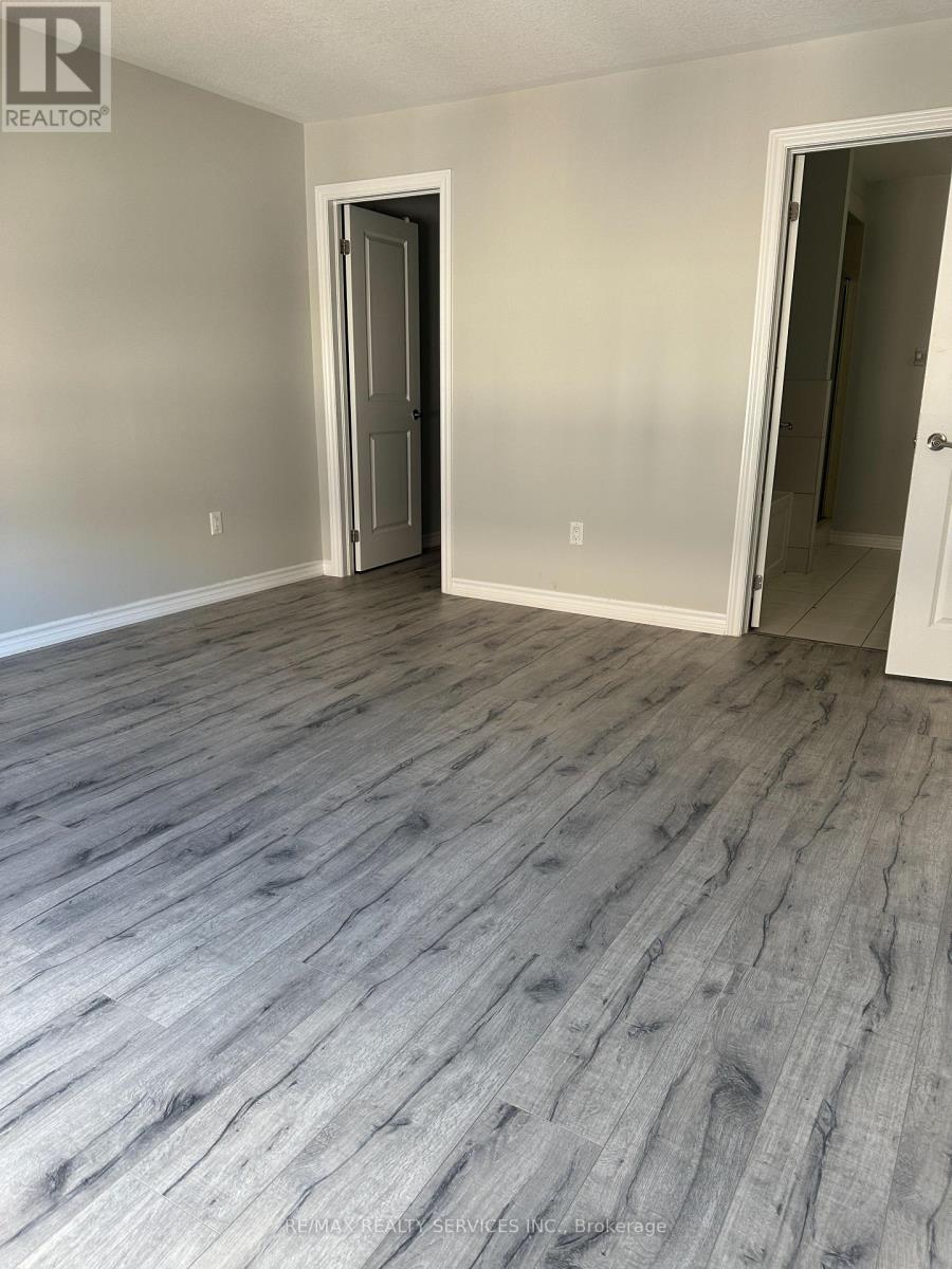 5 Hines Street, Brampton, Ontario  L7A 0G7 - Photo 10 - W12363872