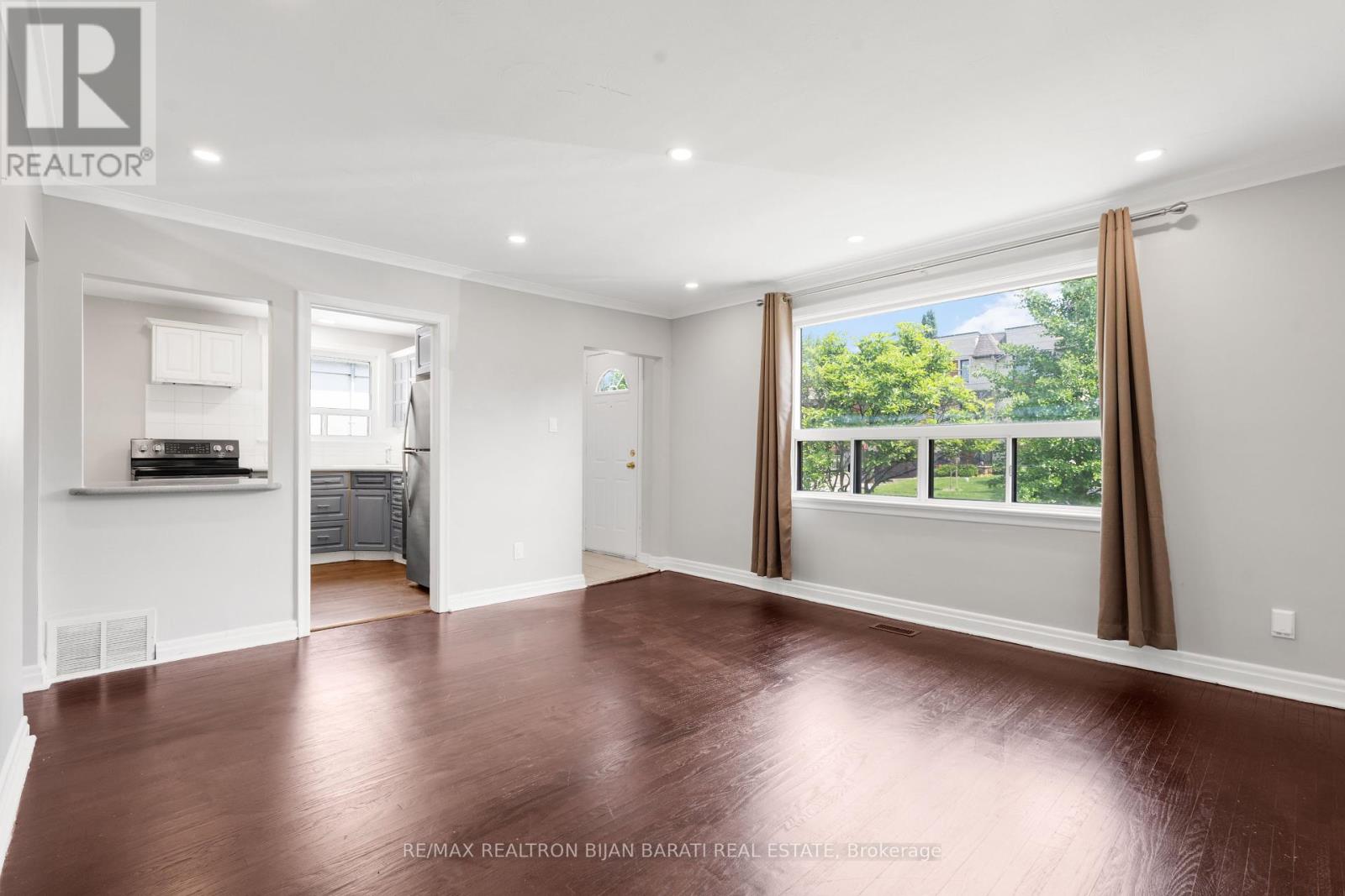 36 Cobden Street, Toronto, Ontario M2R 1S2 - Photo 2 - C12367097