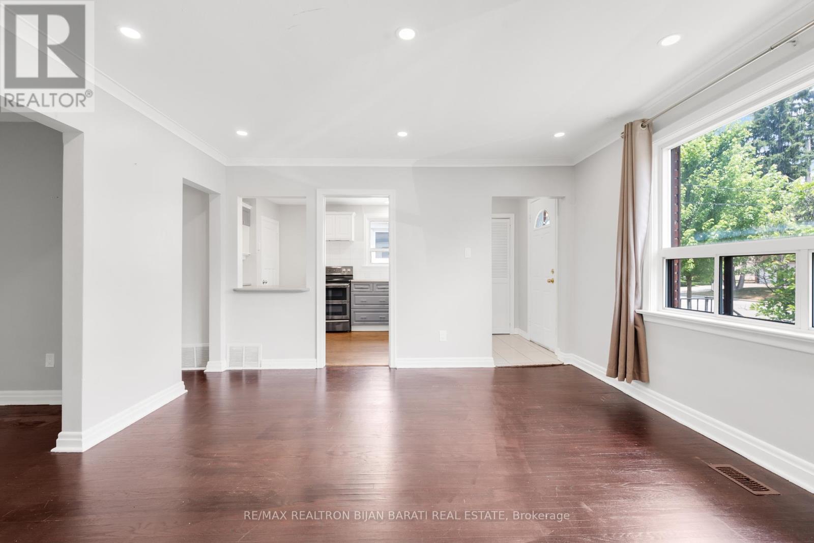 36 Cobden Street, Toronto, Ontario M2R 1S2 - Photo 3 - C12367097