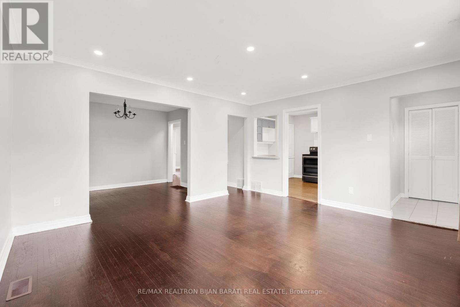 36 Cobden Street, Toronto, Ontario M2R 1S2 - Photo 4 - C12367097