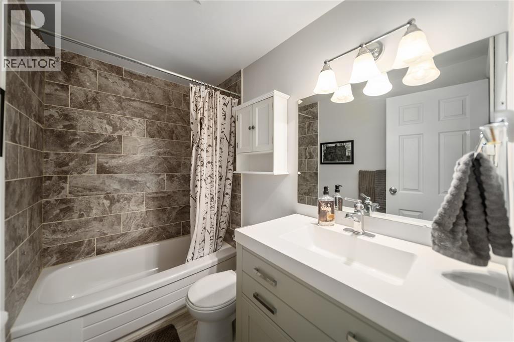 215 Trudeau Drive Unit# 33, Sarnia, Ontario  N7S 4T5 - Photo 11 - 25021757