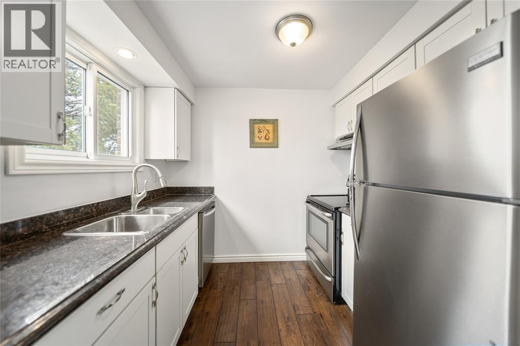 215 Trudeau Drive Unit# 33, Sarnia, Ontario  N7S 4T5 - Photo 8 - 25021757