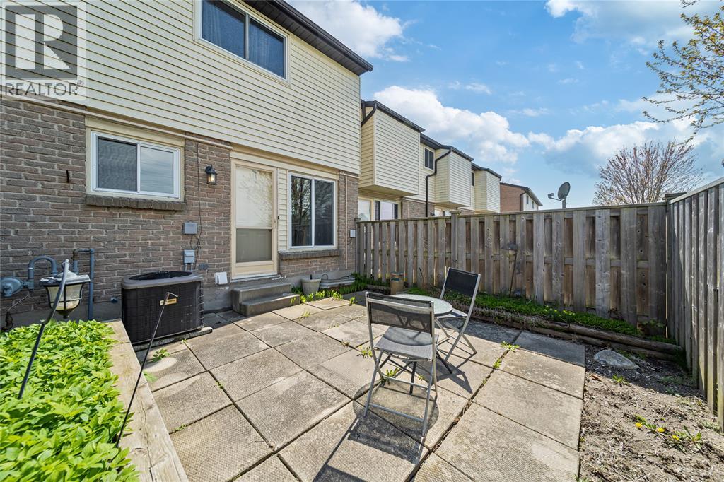 215 Trudeau Drive Unit# 33, Sarnia, Ontario  N7S 4T5 - Photo 21 - 25021757