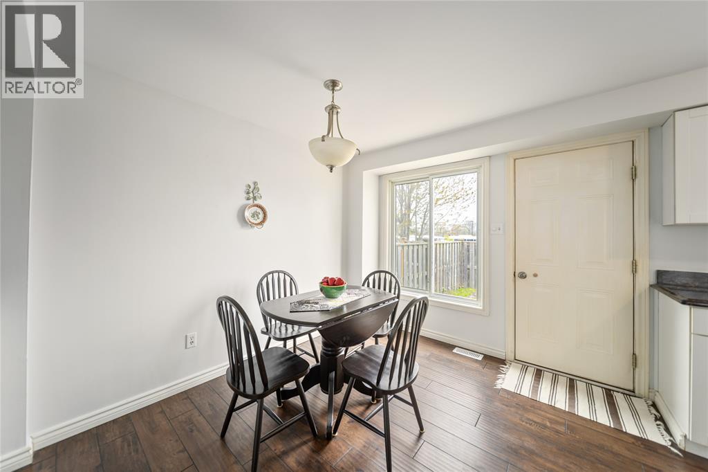 215 Trudeau Drive Unit# 33, Sarnia, Ontario  N7S 4T5 - Photo 5 - 25021760