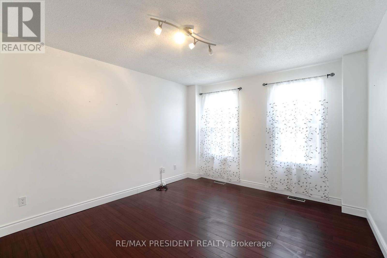 2 White Cliffe Drive, Clarington (Courtice), Ontario  L1E 1V2 - Photo 8 - E12367147