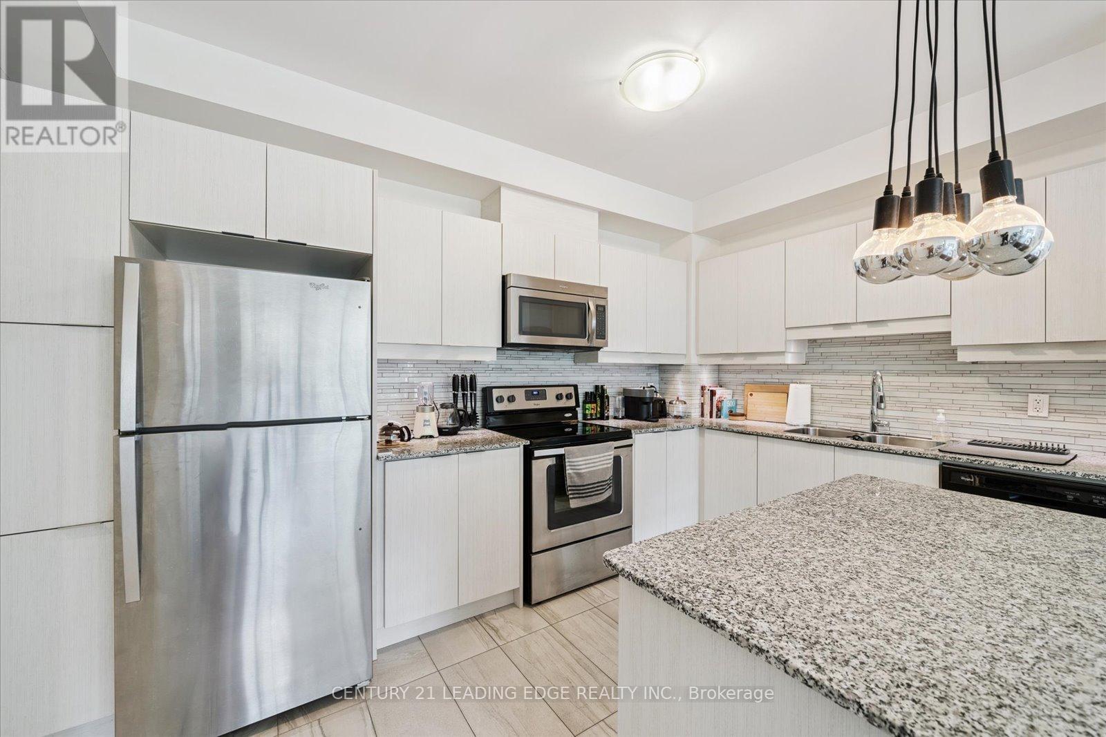301 - 2910 Highway 7 Road W, Vaughan, Ontario  L4K 0H8 - Photo 12 - N12367132