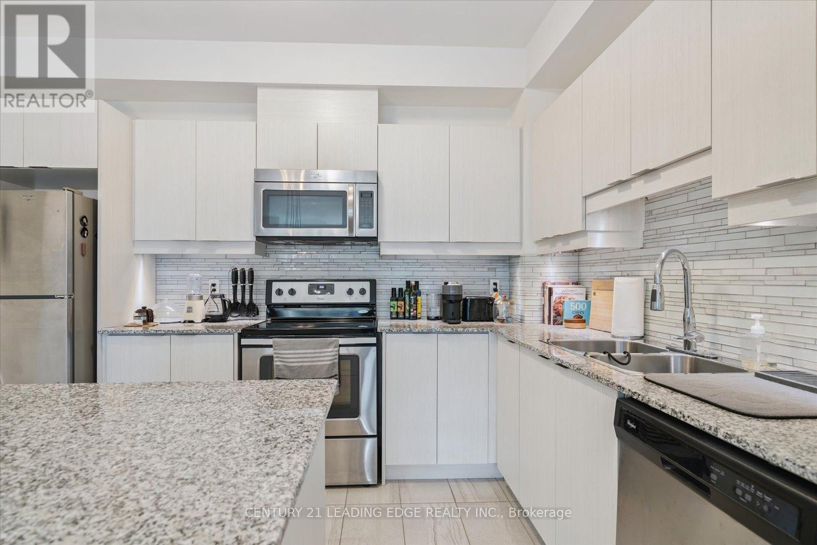 301 - 2910 Highway 7 Road W, Vaughan, Ontario  L4K 0H8 - Photo 15 - N12367132