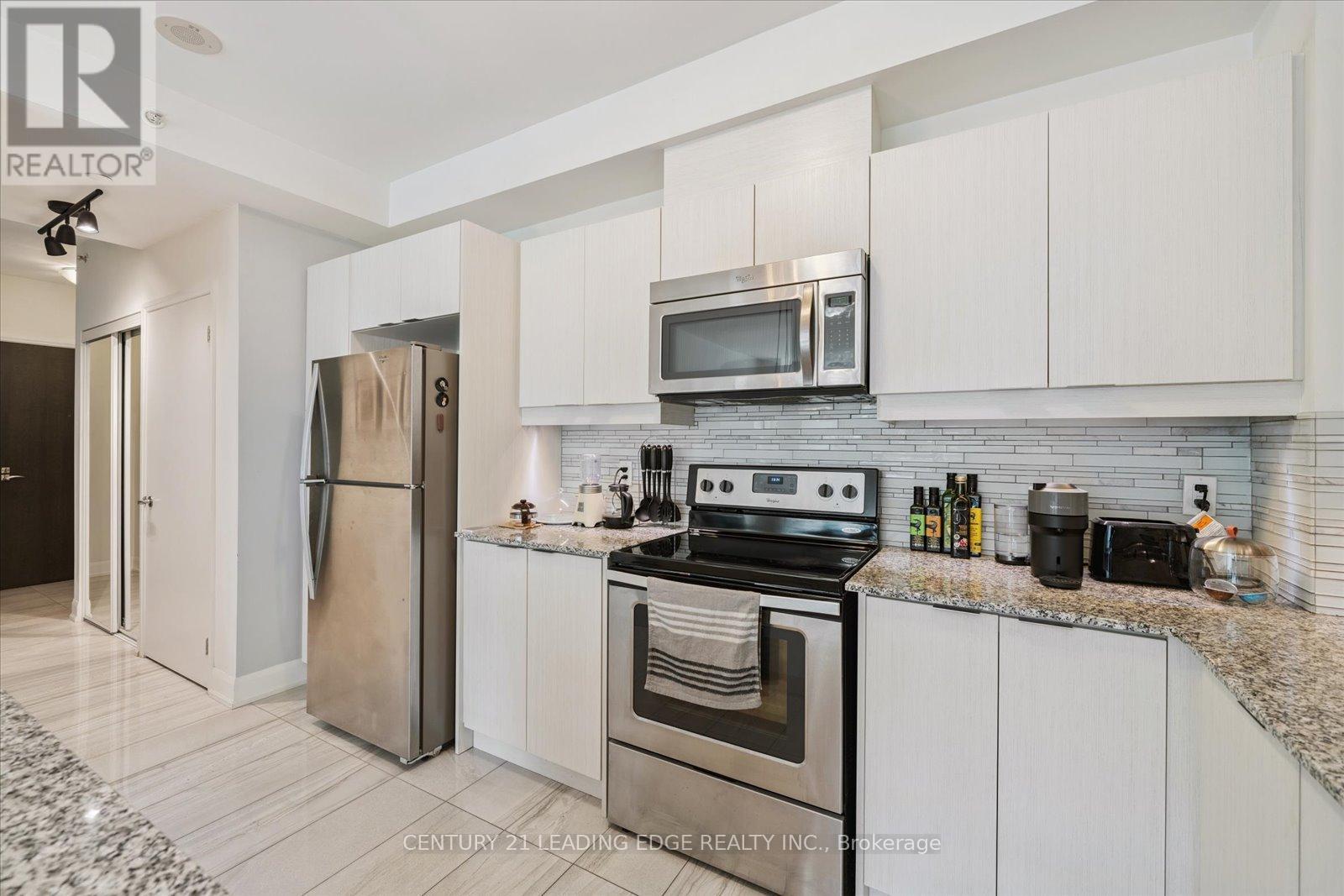 301 - 2910 Highway 7 Road W, Vaughan, Ontario  L4K 0H8 - Photo 17 - N12367132