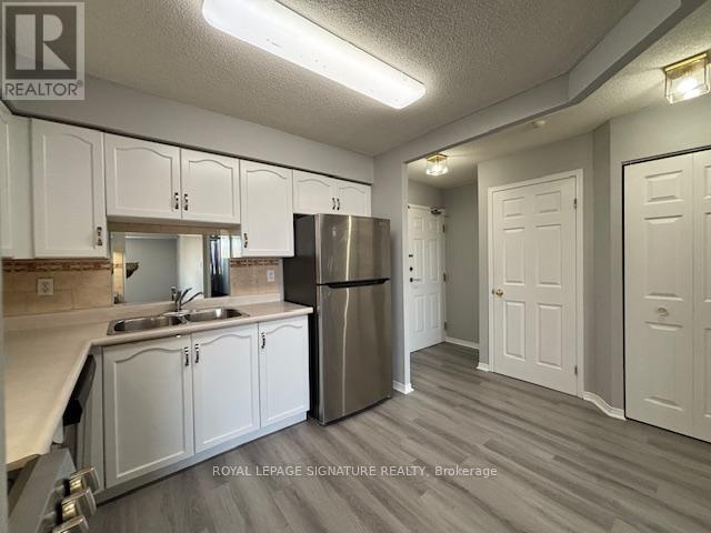 407 - 32 Tannery Street, Mississauga, Ontario  L5M 6T6 - Photo 6 - W12367099