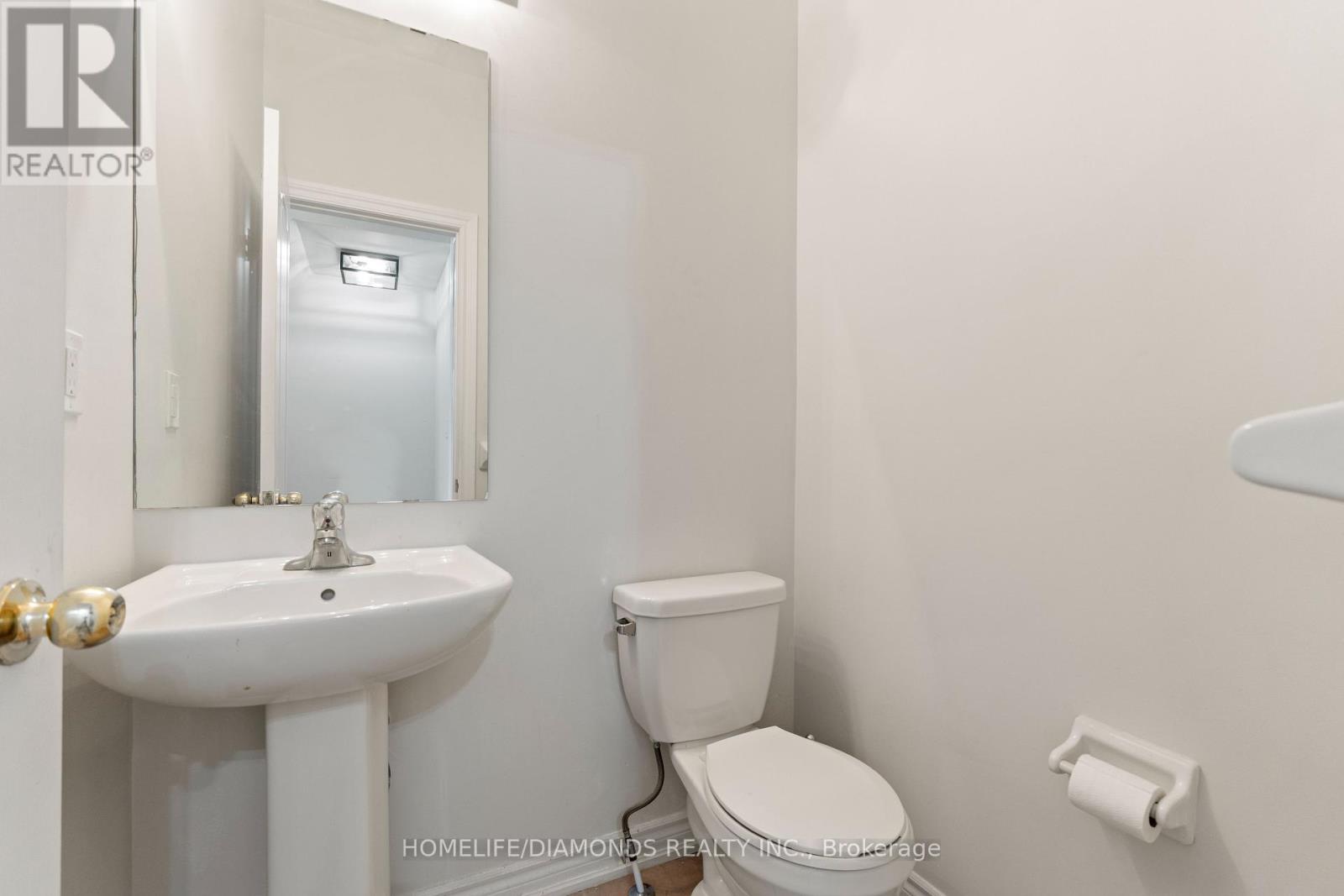 43 Sprucewood Road, Brampton (Heart Lake), Ontario  L6Z 0B4 - Photo 19 - W12367106