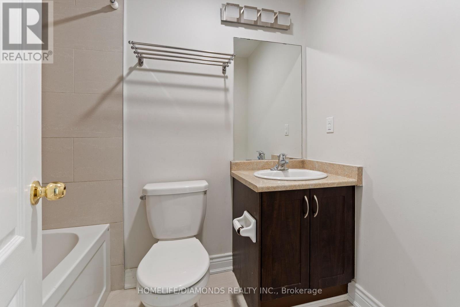 43 Sprucewood Road, Brampton (Heart Lake), Ontario  L6Z 0B4 - Photo 33 - W12367106