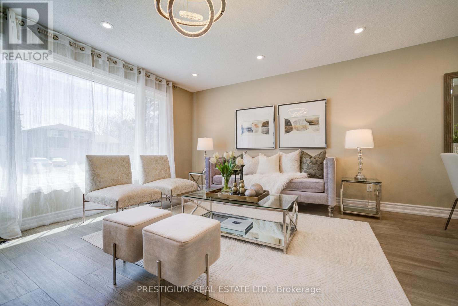 6 Willis Drive, Brampton (Brampton East), Ontario  L6W 1A9 - Photo 11 - W12367143
