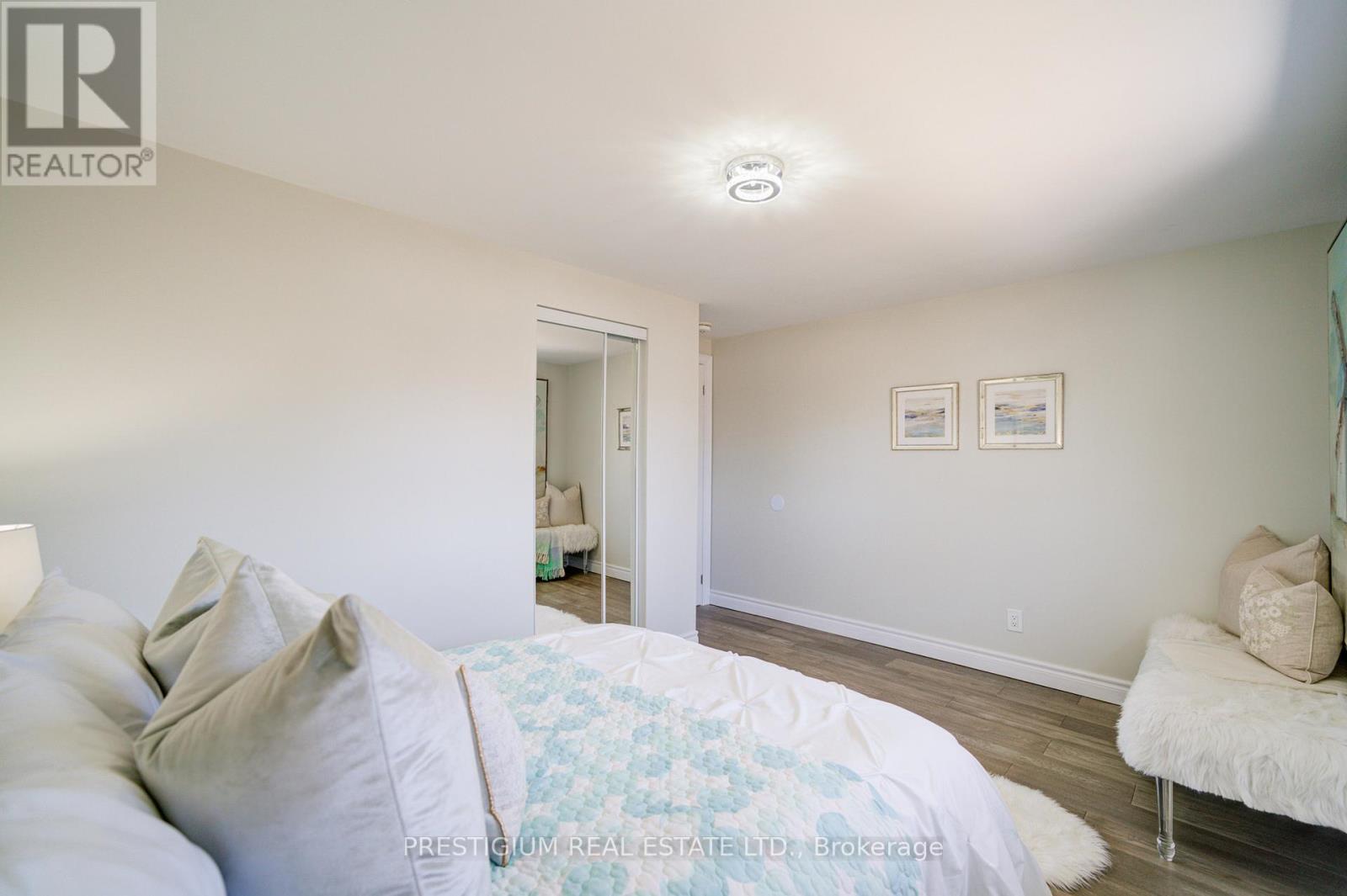 6 Willis Drive, Brampton (Brampton East), Ontario  L6W 1A9 - Photo 28 - W12367143