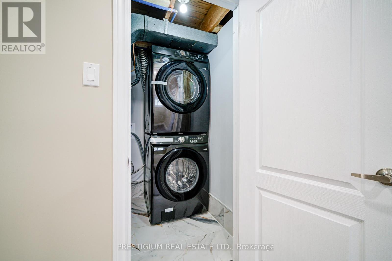 6 Willis Drive, Brampton (Brampton East), Ontario  L6W 1A9 - Photo 37 - W12367143