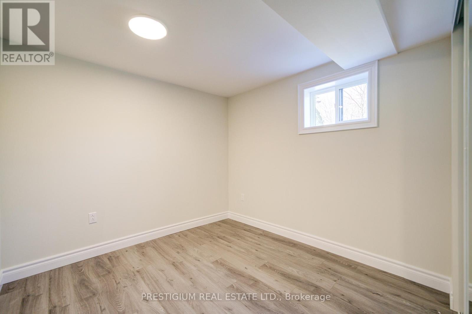 6 Willis Drive, Brampton (Brampton East), Ontario  L6W 1A9 - Photo 39 - W12367143