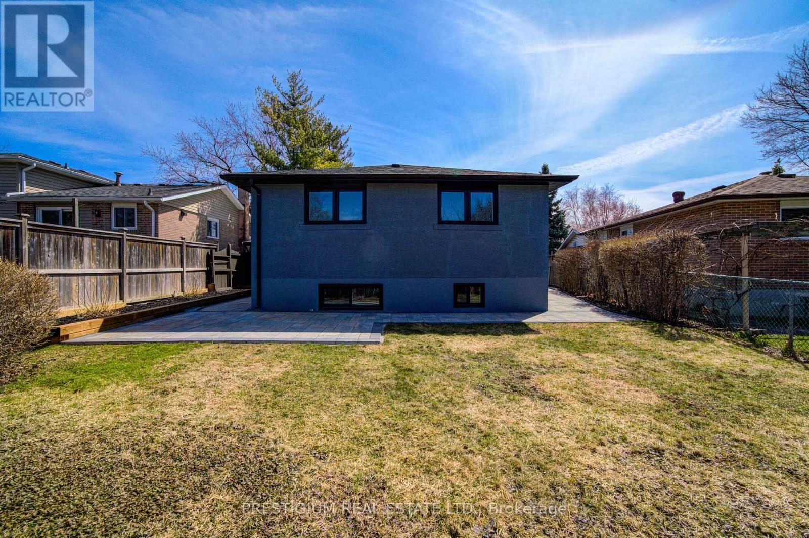 6 Willis Drive, Brampton (Brampton East), Ontario  L6W 1A9 - Photo 49 - W12367143