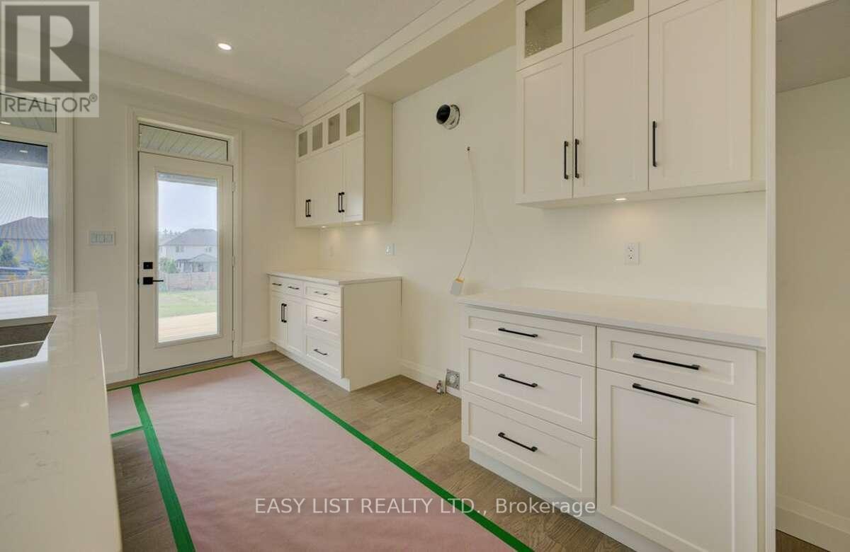 61 Bricker Avenue, Centre Wellington, Ontario  N0B 1S0 - Photo 20 - X12367081