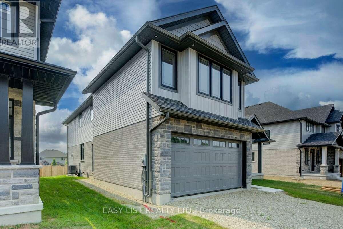 61 Bricker Avenue, Centre Wellington, Ontario  N0B 1S0 - Photo 3 - X12367081