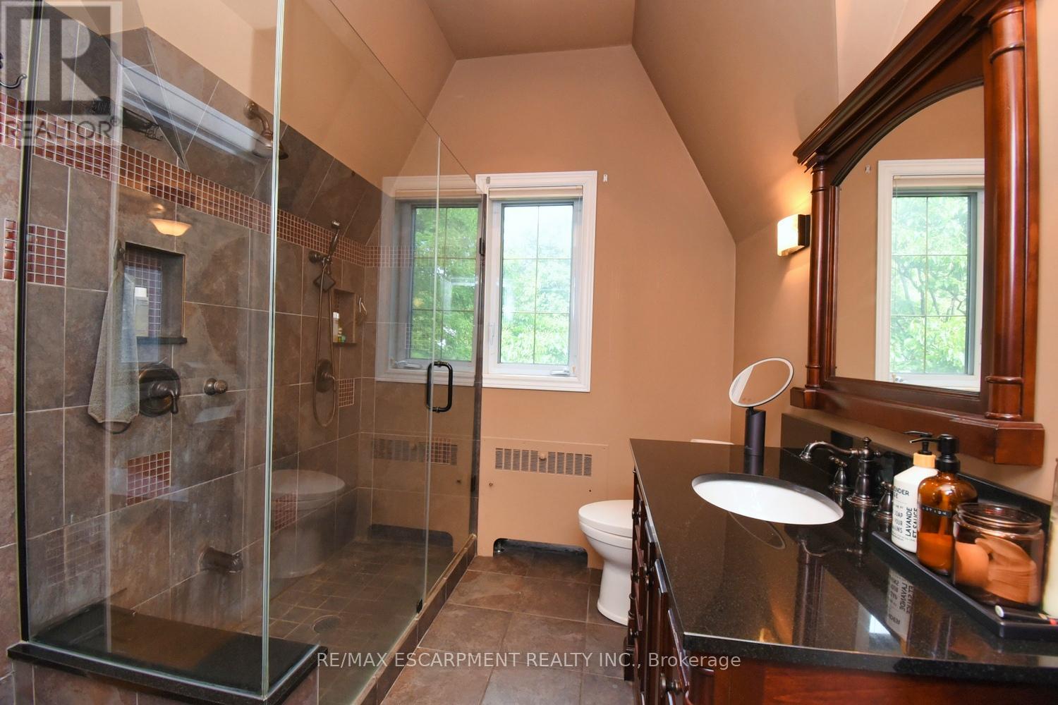 200 Concession Street, Hamilton, Ontario  L9A 1A9 - Photo 26 - X12367117