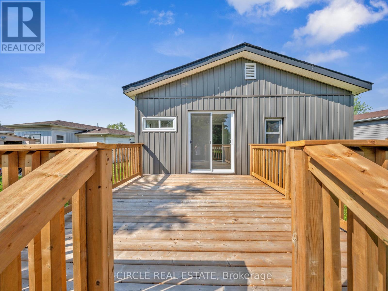 5 Maple Drive, Essex, Ontario  N0R 1J0 - Photo 14 - X12367121