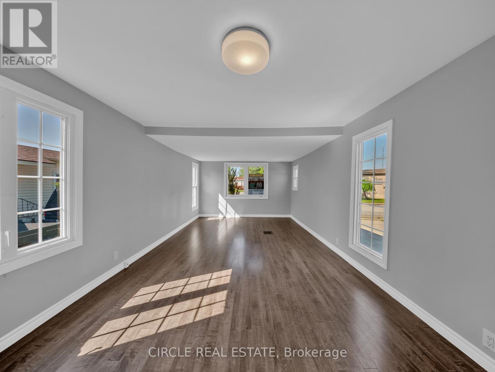 5 Maple Drive, Essex, Ontario  N0R 1J0 - Photo 17 - X12367121