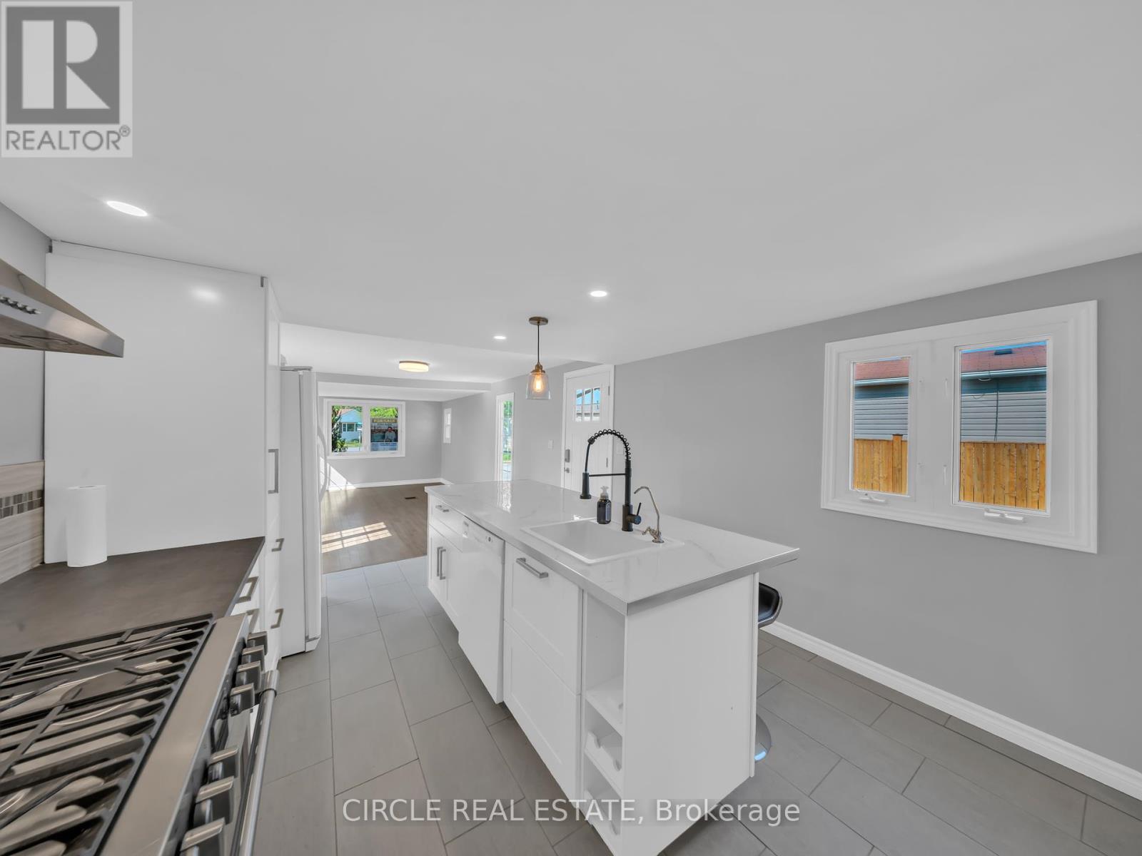 5 Maple Drive, Essex, Ontario  N0R 1J0 - Photo 22 - X12367121