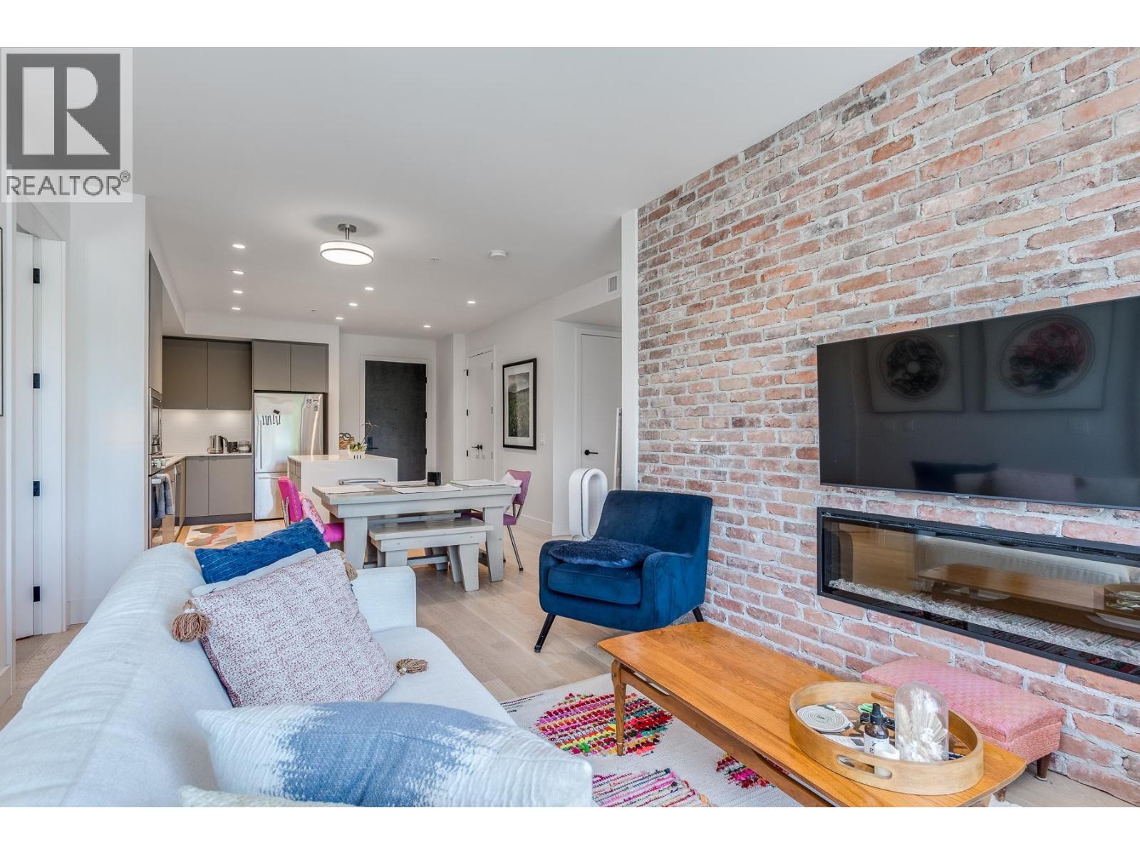 307 83 Moody Street, Port Moody, British Columbia  V3H 0K7 - Photo 3 - R3040991