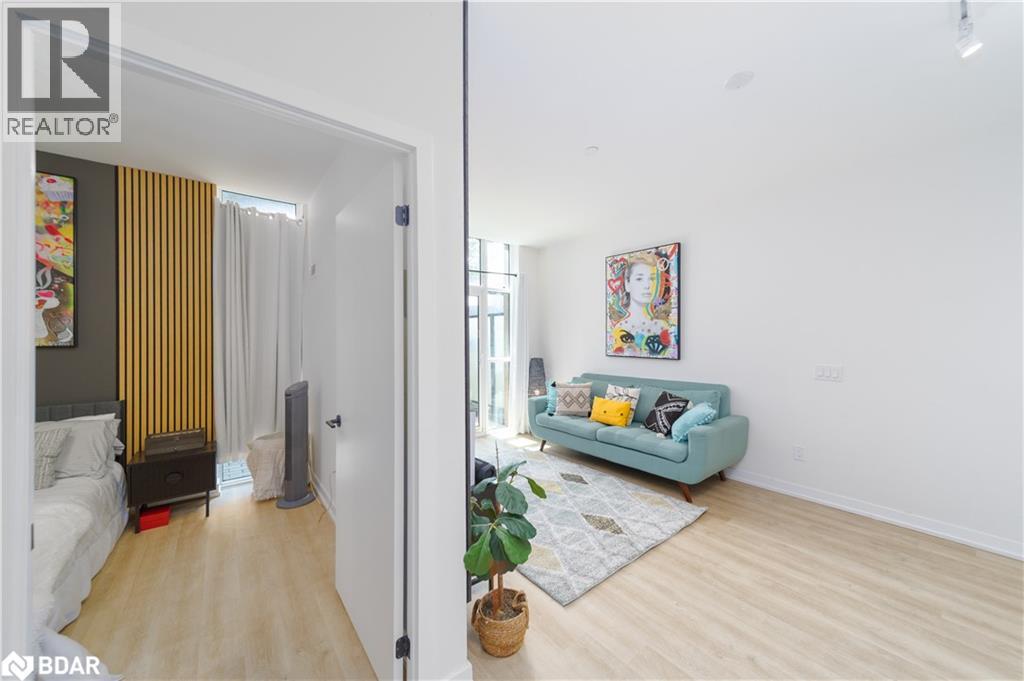 2300 St Clair Avenue West Unit# 118, Toronto, Ontario  M6N 0B3 - Photo 3 - 40763942