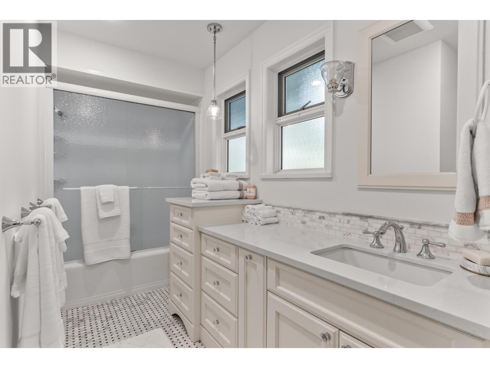 861 53a Street, Delta, British Columbia  V4M 3C8 - Photo 24 - R3041000