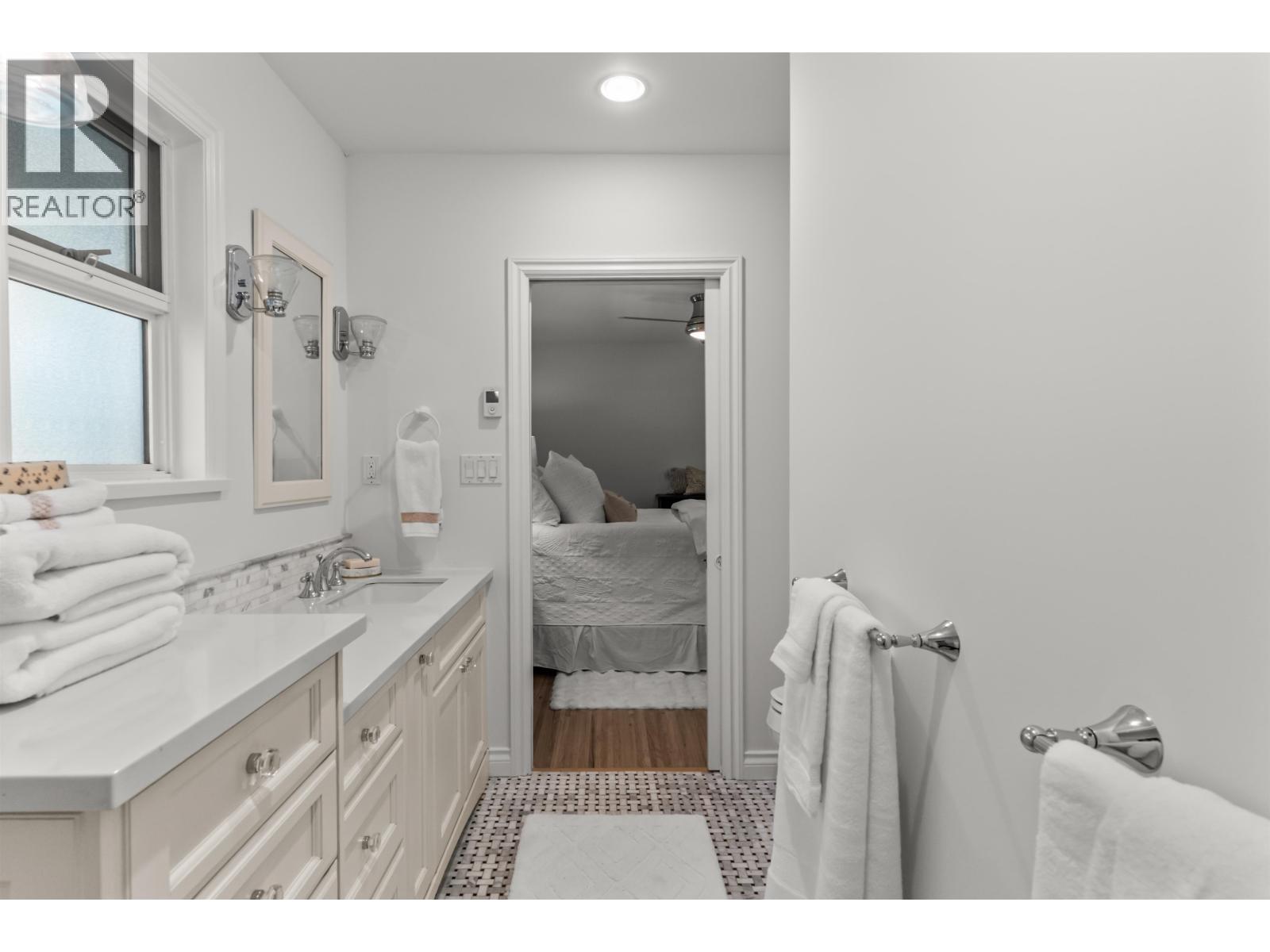861 53a Street, Delta, British Columbia  V4M 3C8 - Photo 25 - R3041000