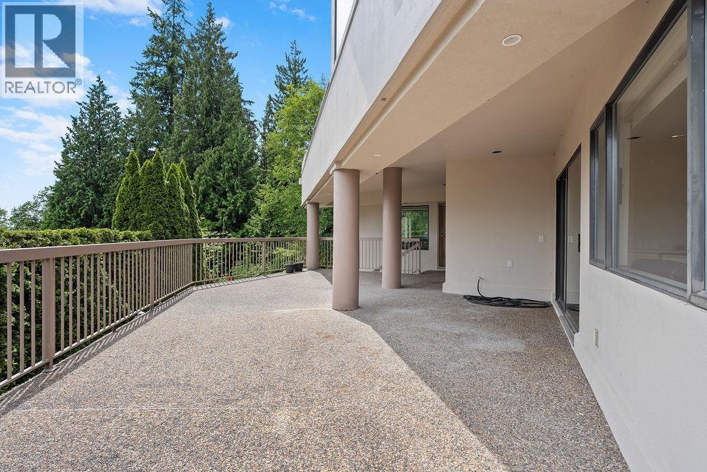 2490 Westhill Court, West Vancouver, British Columbia  V7S 3A5 - Photo 35 - R3041019