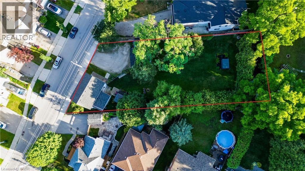 64 WOOLWICH Street, Kitchener, Ontario