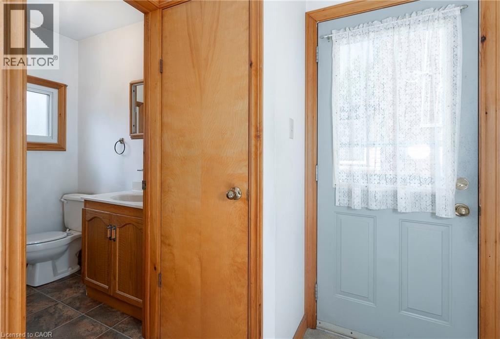 62 Alpine Avenue, Hamilton, Ontario  L9A 1A6 - Photo 12 - 40761740