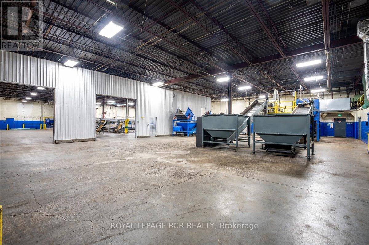 355 Dissette Street, Bradford West Gwillimbury, Ontario  L3Z 3G9 - Photo 12 - N12367186