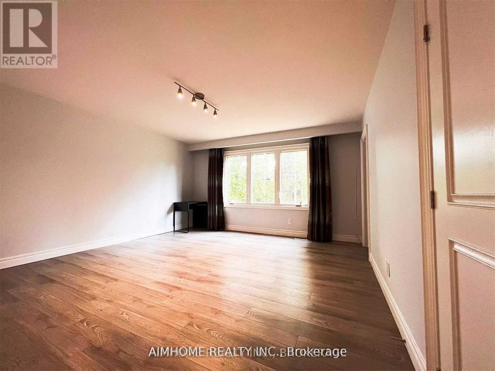 344 Steeles Avenue E, Markham, Ontario  L3T 1A8 - Photo 8 - N12367213
