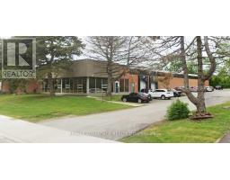 56 TORLAKE CRESCENT, Toronto, Ontario
