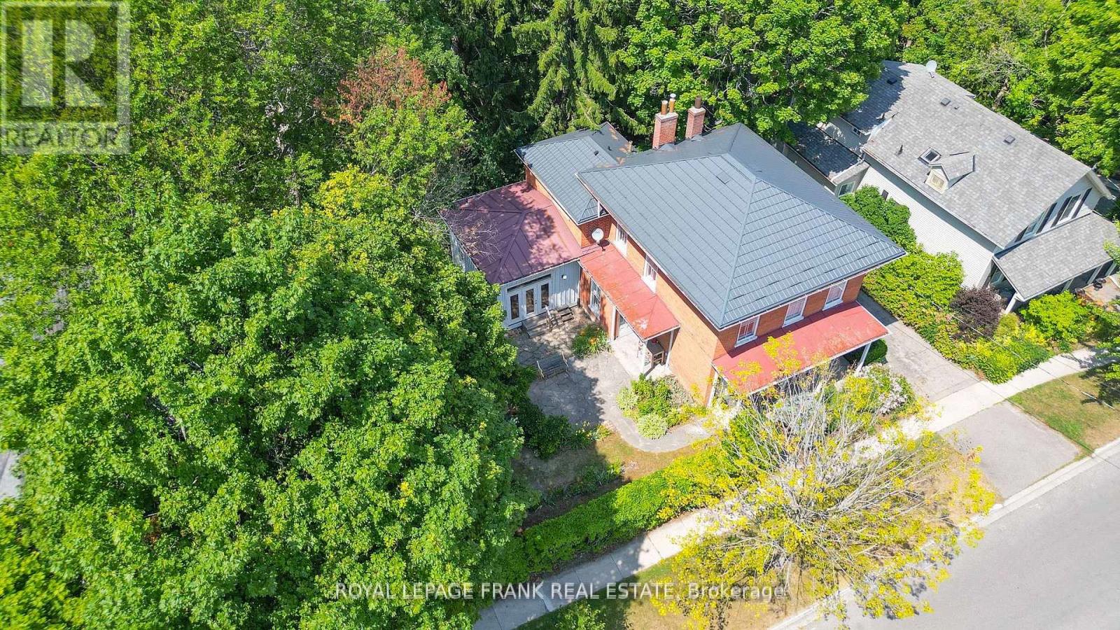 6 Sherbourne Street, Port Hope, Ontario  L1A 1H2 - Photo 3 - X12367279