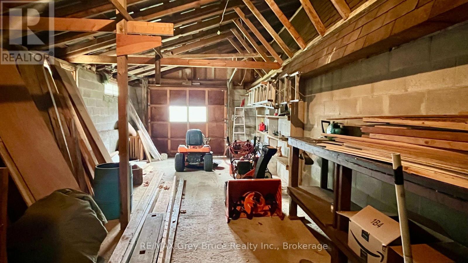 1069 7th Avenue, Hanover, Ontario  N4N 2K4 - Photo 20 - X12367243