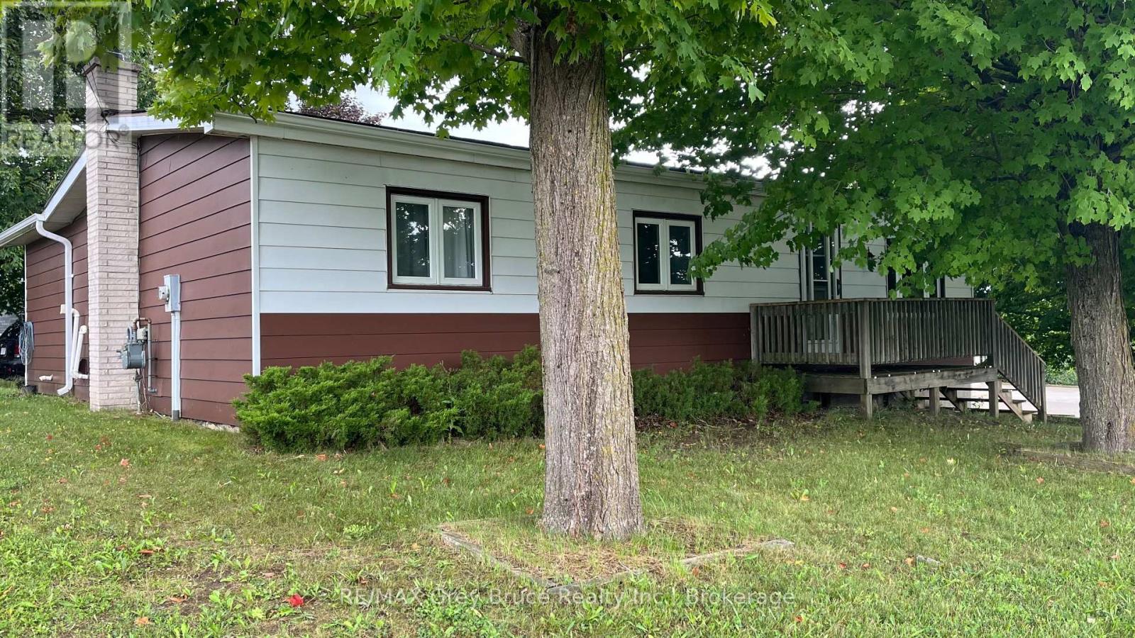 1069 7th Avenue, Hanover, Ontario  N4N 2K4 - Photo 27 - X12367243