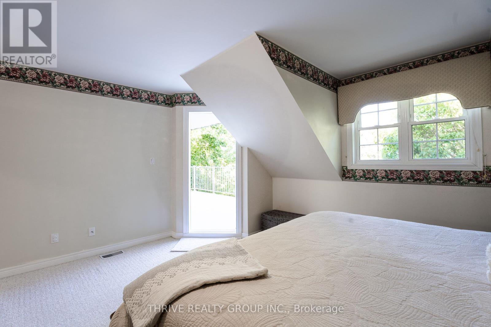 6228 Bethel Road, Warwick, Ontario  N0M 2S0 - Photo 12 - X12367244