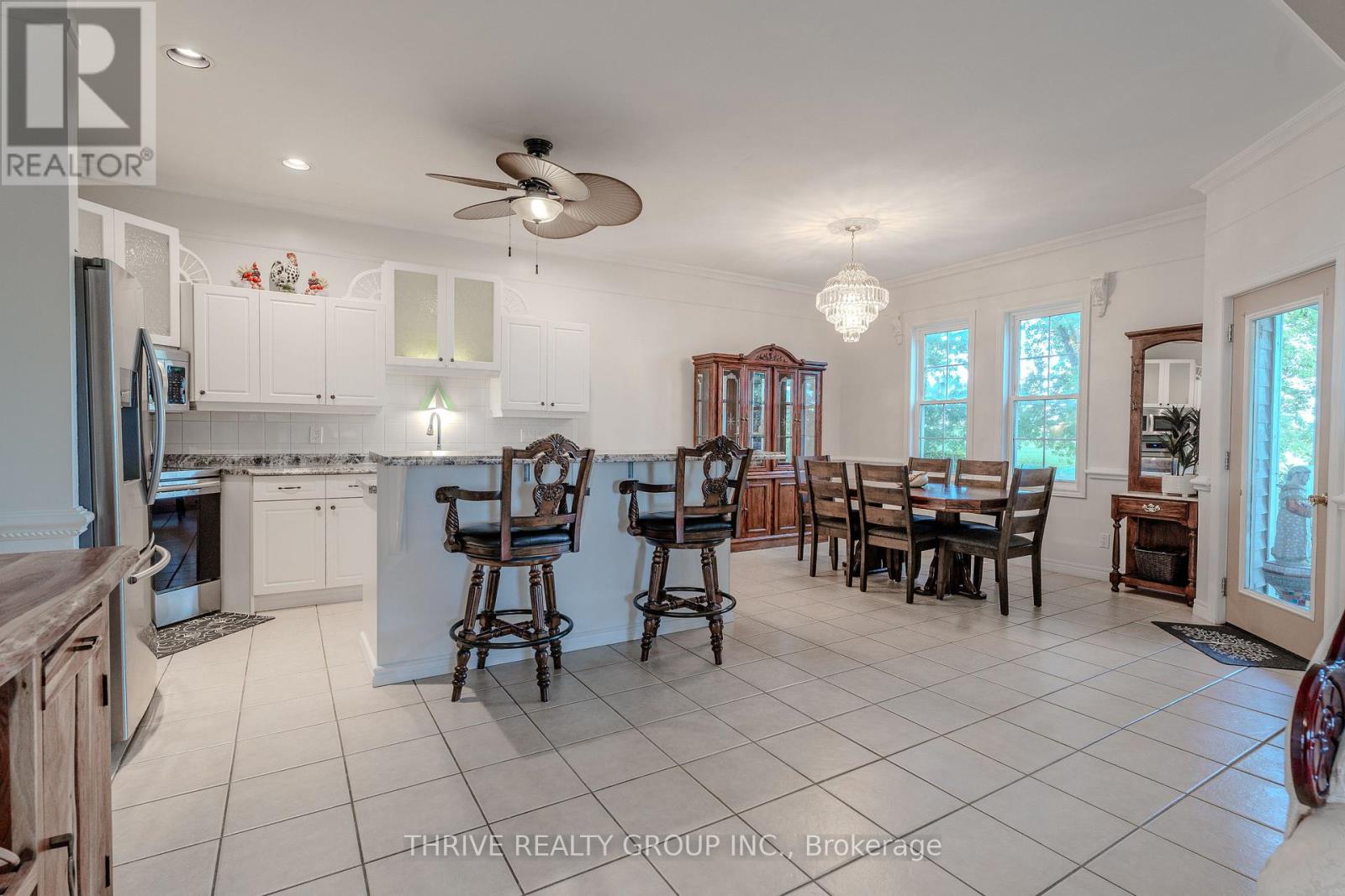 6228 Bethel Road, Warwick, Ontario  N0M 2S0 - Photo 8 - X12367244