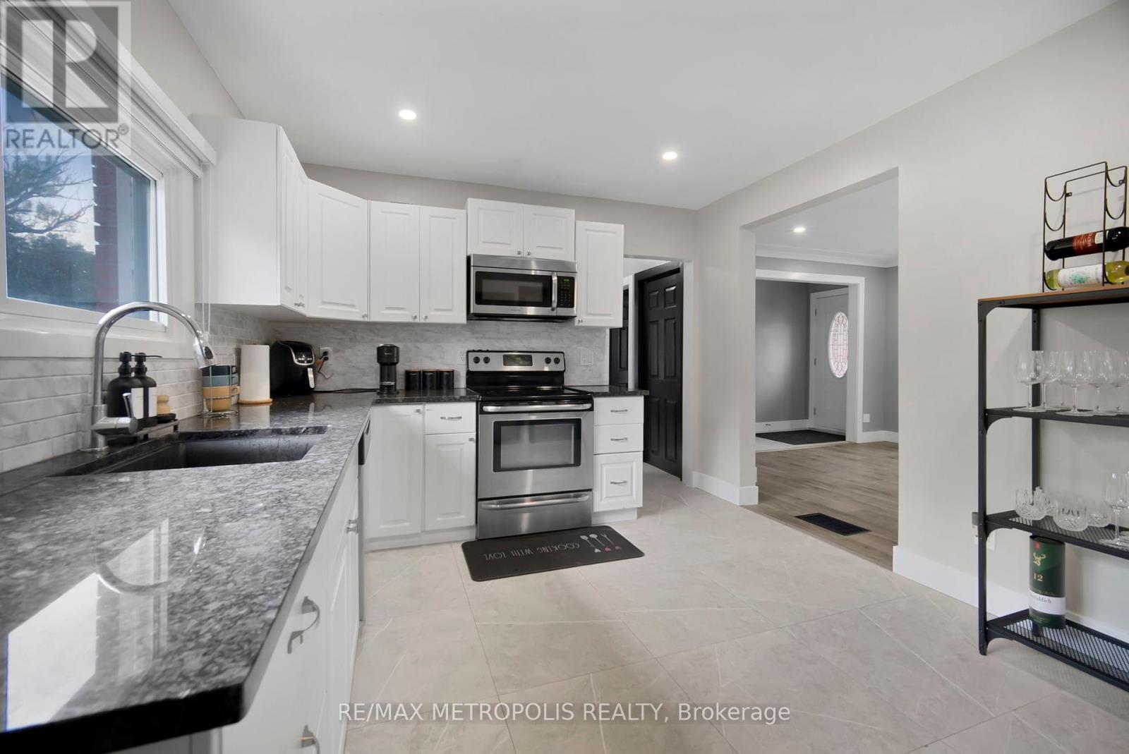 1859 Parkhurst Avenue, London East (East H), Ontario  N5V 2C4 - Photo 10 - X12355385