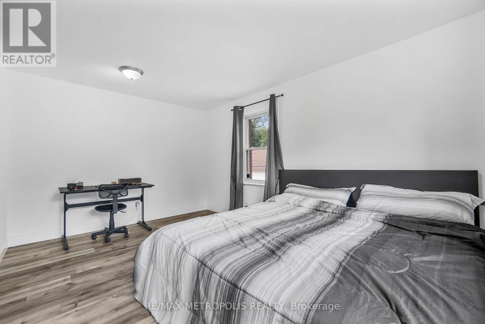 1859 Parkhurst Avenue, London East (East H), Ontario  N5V 2C4 - Photo 18 - X12355385