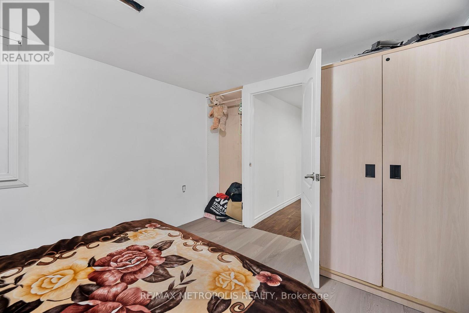 1859 Parkhurst Avenue, London East (East H), Ontario  N5V 2C4 - Photo 26 - X12355385