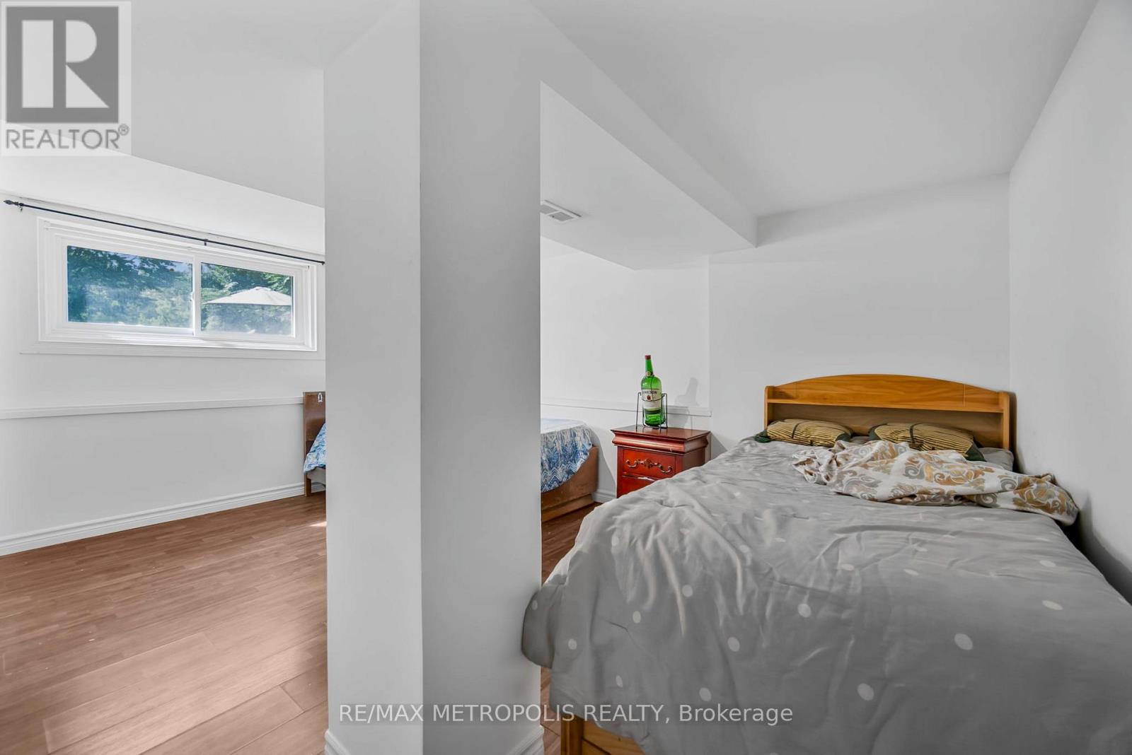 1859 Parkhurst Avenue, London East (East H), Ontario  N5V 2C4 - Photo 24 - X12355385