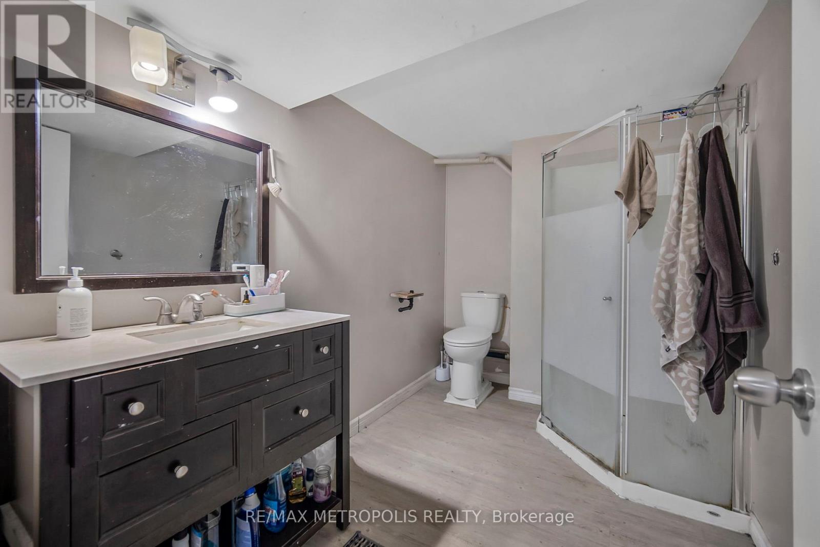 1859 Parkhurst Avenue, London East (East H), Ontario  N5V 2C4 - Photo 28 - X12355385