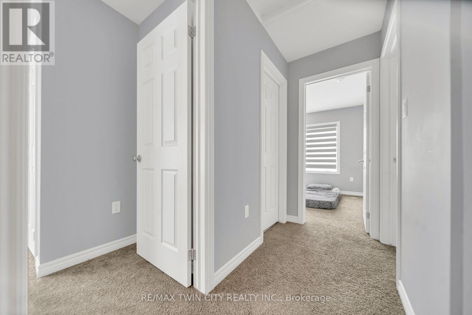 186 Wheat Lane, Kitchener, Ontario  N2R 0R4 - Photo 14 - X12367210