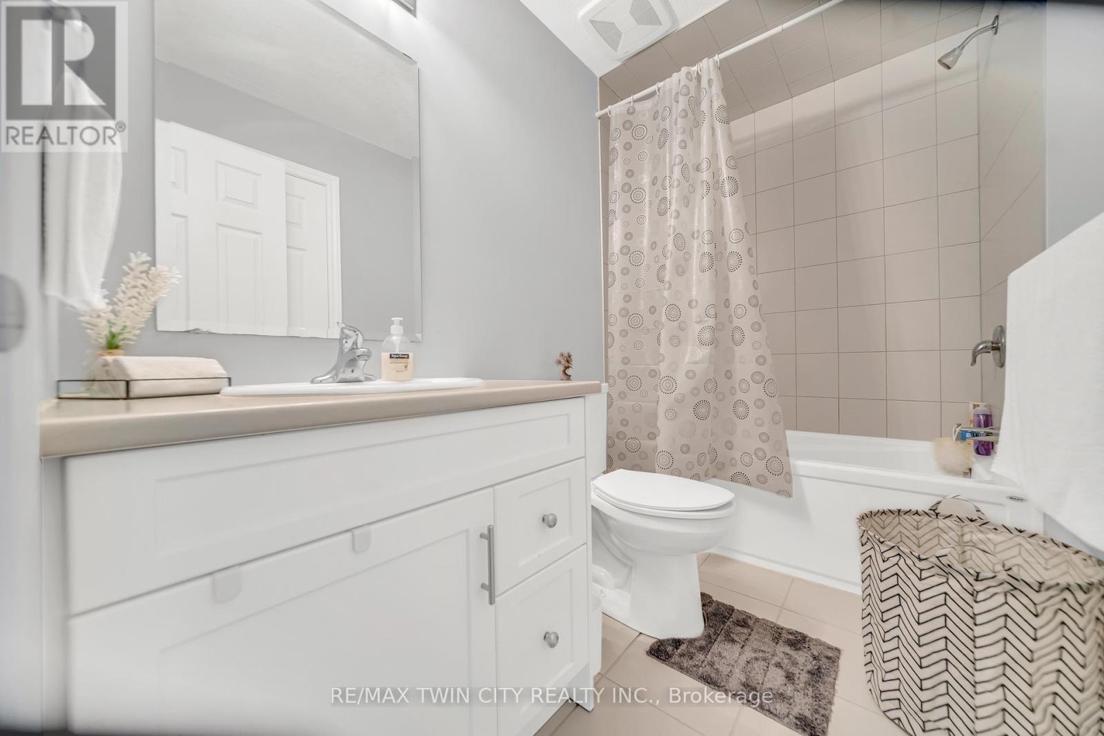 186 Wheat Lane, Kitchener, Ontario  N2R 0R4 - Photo 22 - X12367210