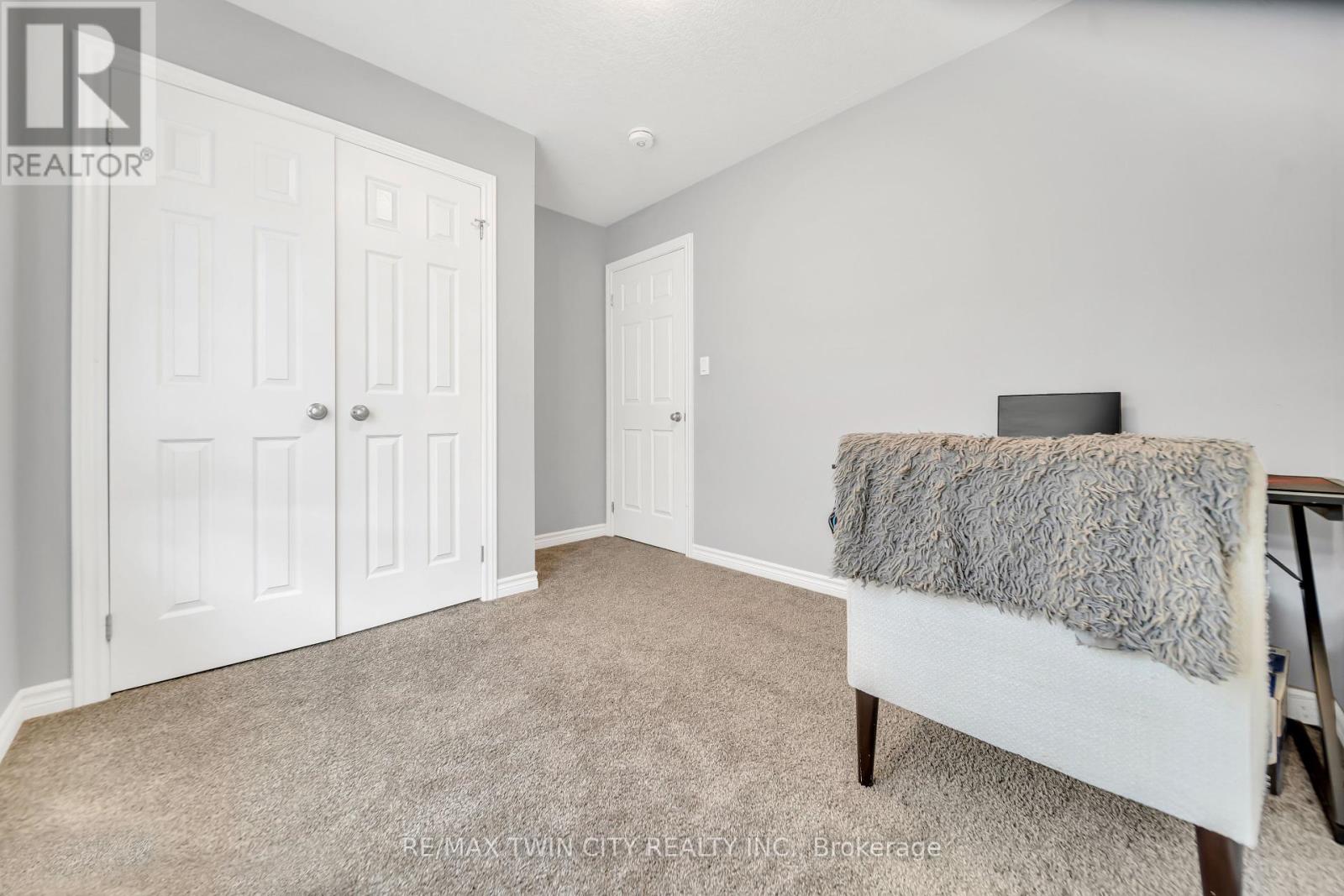186 Wheat Lane, Kitchener, Ontario  N2R 0R4 - Photo 24 - X12367210