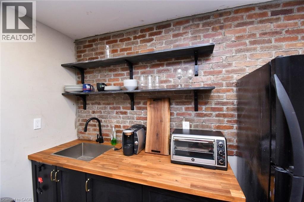 242 James Street S, Hamilton, Ontario  L8P 3B3 - Photo 4 - 40763535